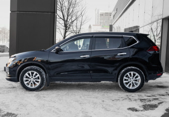 Подержанный автомобиль Nissan X-Trail 2020 года (8 фото)