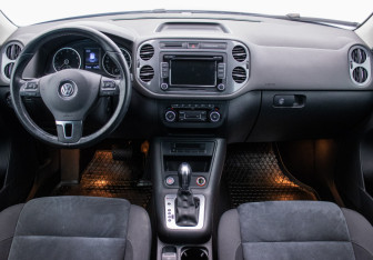 Подержанный автомобиль Volkswagen Tiguan 2014 года (13 фото)