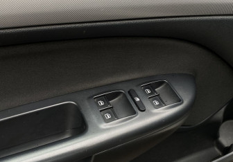 Подержанный автомобиль Skoda Octavia Liftback 2013 года (12 фото)