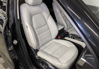 Подержанный автомобиль Mazda CX-5 2020 года (22 фото)