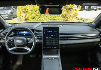 Подержанный автомобиль Geely Preface 2024 года (10 фото)