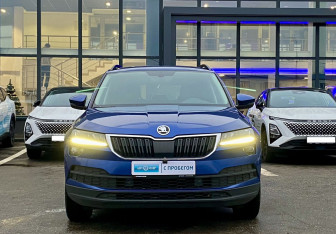 Подержанный автомобиль Skoda Karoq 2021 года (2 фото)
