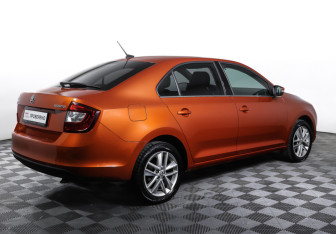 Подержанный автомобиль Skoda Rapid Liftback 2017 года (5 фото)