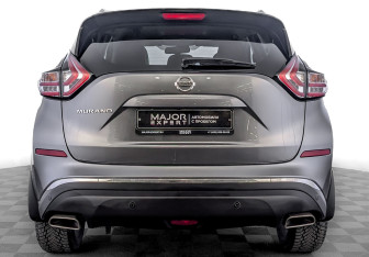 Подержанный автомобиль Nissan Murano Suv 2022 года (6 фото)