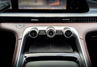 Подержанный автомобиль Exeed TXL 2023 года (27 фото)