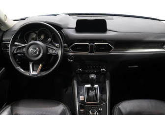 Подержанный автомобиль Mazda CX-5 2019 года (15 фото)