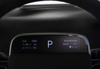 Подержанный автомобиль LiXiang L7 2024 года (11 фото)