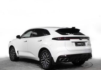 Подержанный автомобиль Changan UNI-K 2023 года (5 фото)