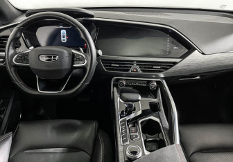 Подержанный автомобиль Geely Tugella 2023 года (12 фото)