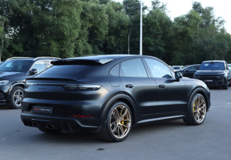 Подержанный автомобиль Porsche Cayenne 2021 года (5 фото)