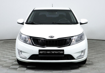 Подержанный автомобиль Kia Rio Hatchback 2014 года (2 фото)