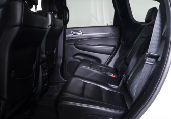 Подержанный автомобиль Jeep Grand Cherokee 2018 года (11 фото)