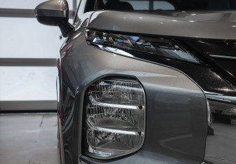 Подержанный автомобиль Mitsubishi Outlander 2022 года (24 фото)