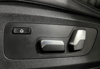Подержанный автомобиль BMW X5 2019 года (18 фото)