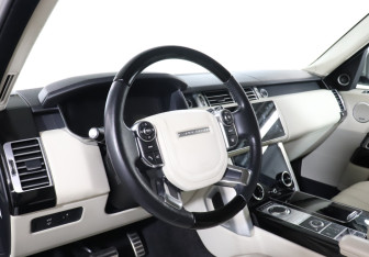 Подержанный автомобиль Land Rover Range Rover 2013 года (13 фото)