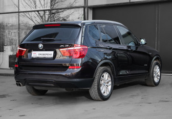 Подержанный автомобиль BMW X3 2015 года (4 фото)