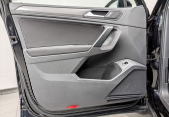 Подержанный автомобиль Volkswagen Tiguan 2019 года (19 фото)