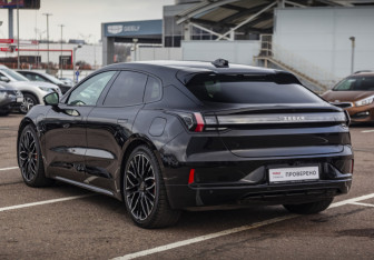 Подержанный автомобиль Zeekr 001 2023 года (8 фото)