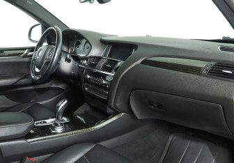 Подержанный автомобиль BMW X4 2014 года (9 фото)