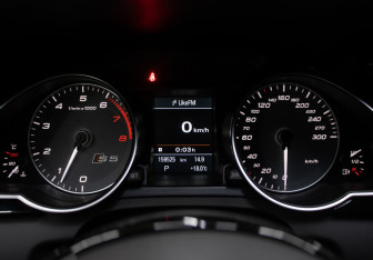 Подержанный автомобиль Audi S5 Liftback 2014 года (14 фото)
