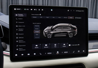 Подержанный автомобиль Zeekr 001 2023 года (21 фото)