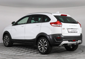 Подержанный автомобиль LADA (ВАЗ) XRAY 2018 года (7 фото)