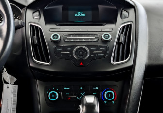 Подержанный автомобиль Ford Focus Hatchback 2019 года (15 фото)