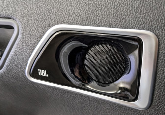 Подержанный автомобиль Toyota Land Cruiser Suv 2022 года (27 фото)