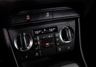 Подержанный автомобиль Audi Q3 2014 года (14 фото)