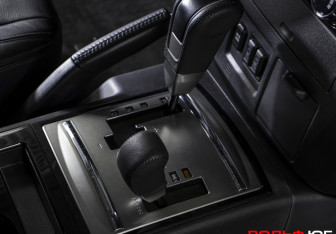 Подержанный автомобиль Mitsubishi Pajero 2014 года (15 фото)