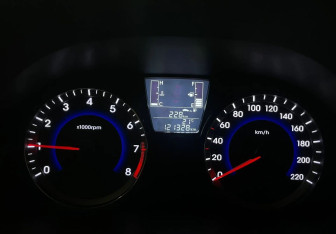 Подержанный автомобиль Hyundai Solaris Sedan 2014 года (13 фото)