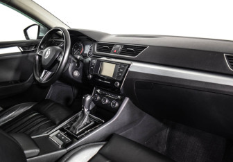 Подержанный автомобиль Skoda Superb Liftback 2016 года (12 фото)