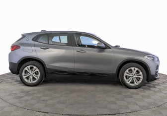 Подержанный автомобиль BMW X2 2021 года (4 фото)