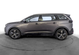 Подержанный автомобиль Peugeot 5008 Suv 2021 года (8 фото)