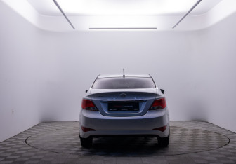 Подержанный автомобиль Hyundai Solaris Sedan 2016 года (6 фото)