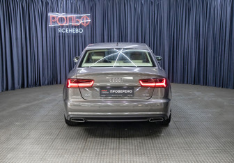 Подержанный автомобиль Audi A6 Sedan 2015 года (6 фото)