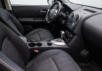 Подержанный автомобиль Nissan Qashqai 2010 года (9 фото)