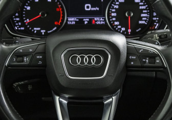 Подержанный автомобиль Audi Q5 2019 года (13 фото)