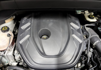 Подержанный автомобиль Geely Monjaro 2023 года (9 фото)