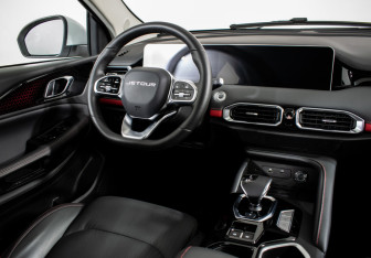 Подержанный автомобиль Jetour X50 2024 года (15 фото)