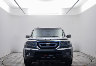 Подержанный автомобиль Honda Pilot 2011 года (2 фото)