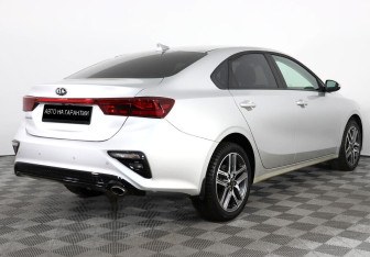 Подержанный автомобиль Kia Cerato Sedan 2021 года (3 фото)