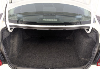 Подержанный автомобиль Volkswagen Polo Sedan 2019 года (10 фото)