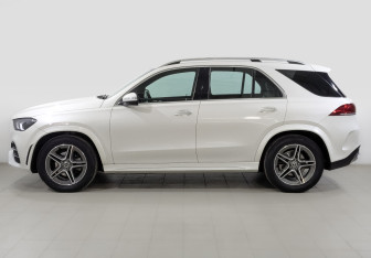 Подержанный автомобиль Mercedes-Benz GLE 2022 года (8 фото)