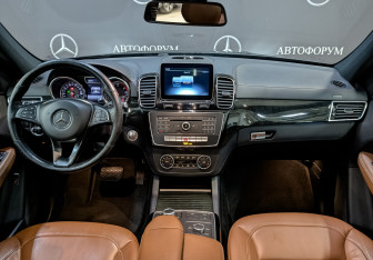 Подержанный автомобиль Mercedes-Benz GLE 2018 года (14 фото)