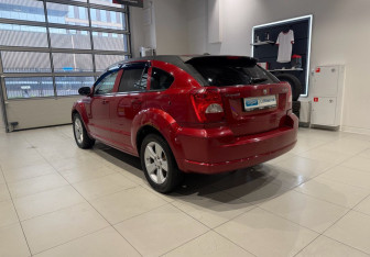Подержанный автомобиль Dodge Caliber 2010 года (6 фото)