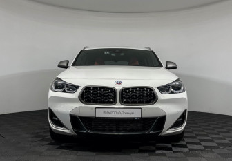 Подержанный автомобиль BMW X2 2022 года (3 фото)