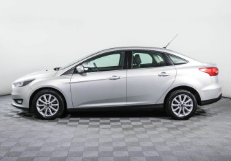 Подержанный автомобиль Ford Focus Sedan 2016 года (3 фото)