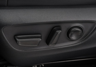 Подержанный автомобиль Toyota Land Cruiser Suv 2022 года (16 фото)