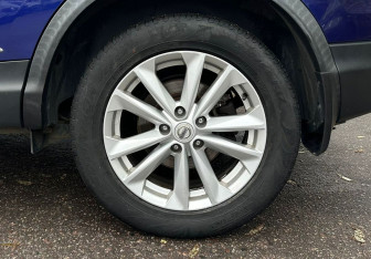 Подержанный автомобиль Nissan Qashqai 2015 года (15 фото)